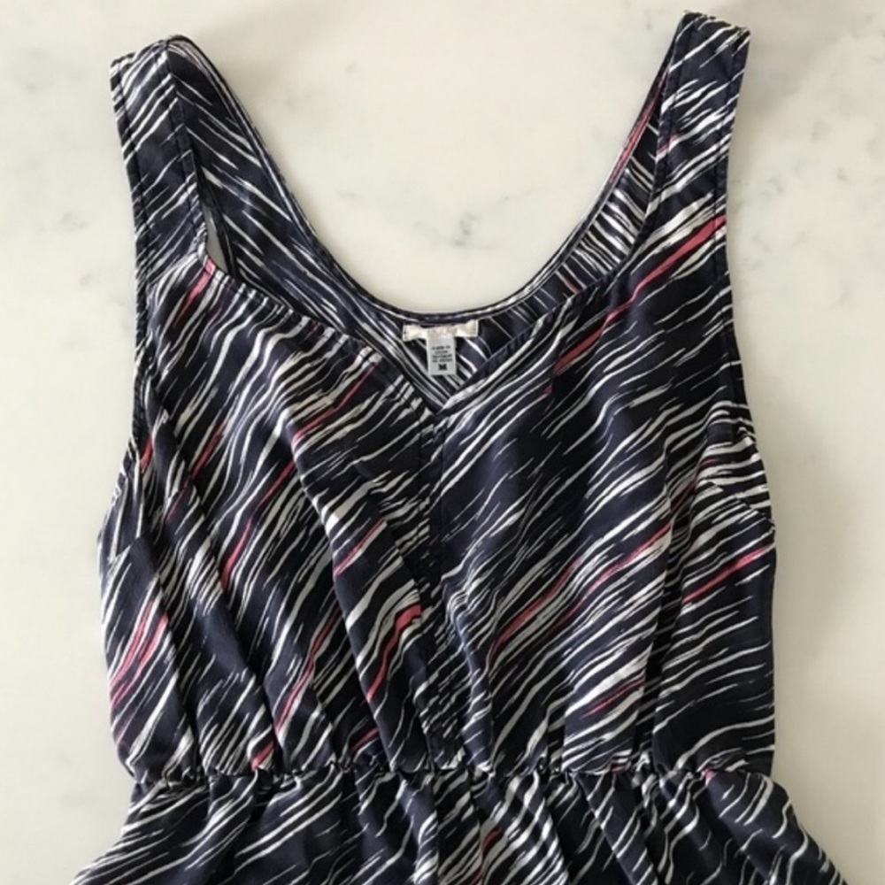 Urban Outfitters Silk Ecote Abstract Hi-Low Tank Top Size Medium - Picture 3 of 5